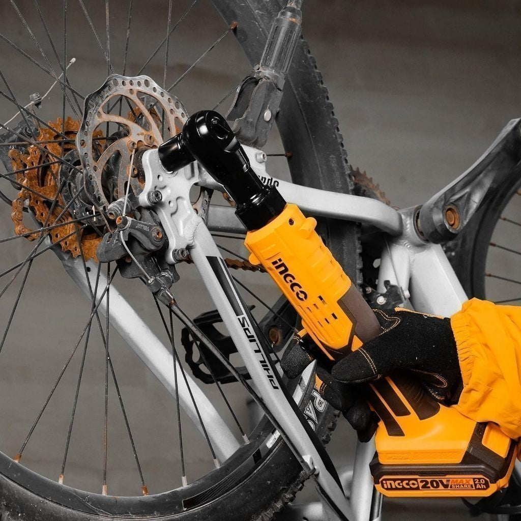 Lithium-Ion Drive Ratchet 20V Square Drive: 9.53mm (3/8") CDRLI2060152 P20S ING-MT